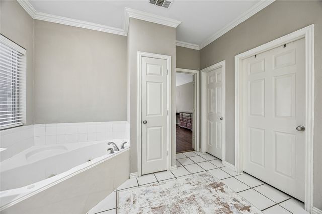 416 Bronco Circle, Shady Shores, TX 76208