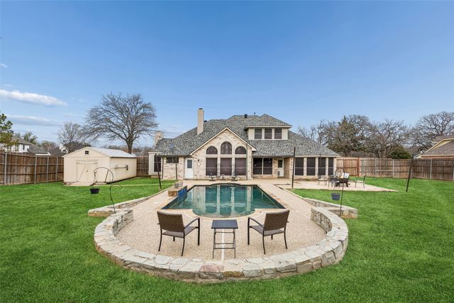 416 Bronco Circle, Shady Shores, TX 76208