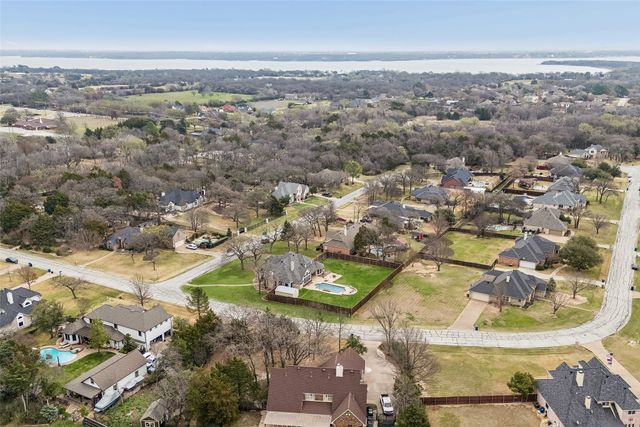 416 Bronco Circle, Shady Shores, TX 76208