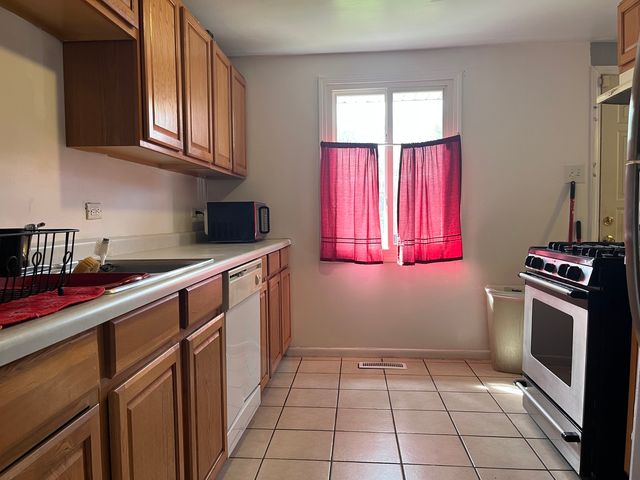 220 W Raye Drive, Chicago Heights, IL 60411