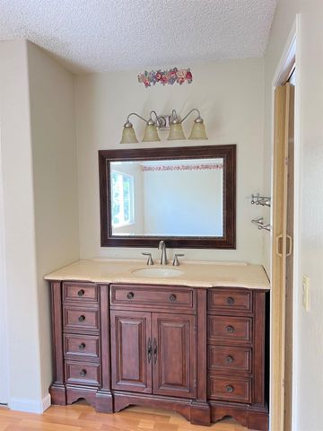 6016 Telesco Way, Carmichael, CA 95608