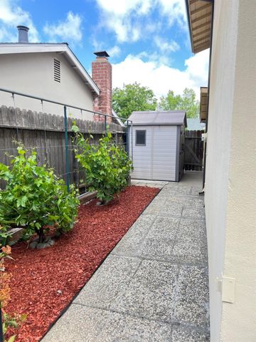 6016 Telesco Way, Carmichael, CA 95608