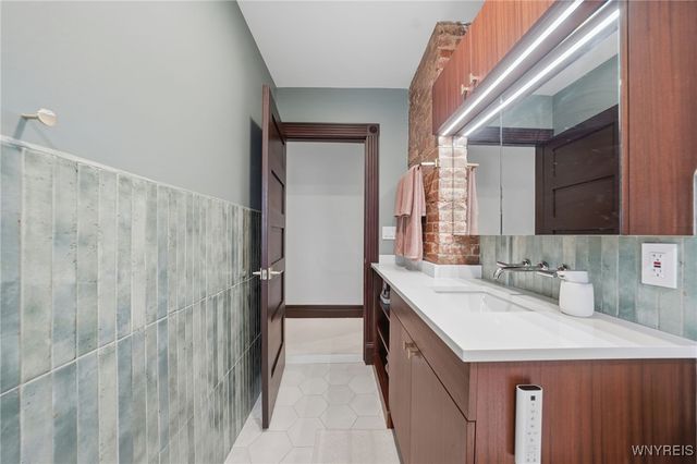 254 Hoyt Street, Buffalo, NY 14213