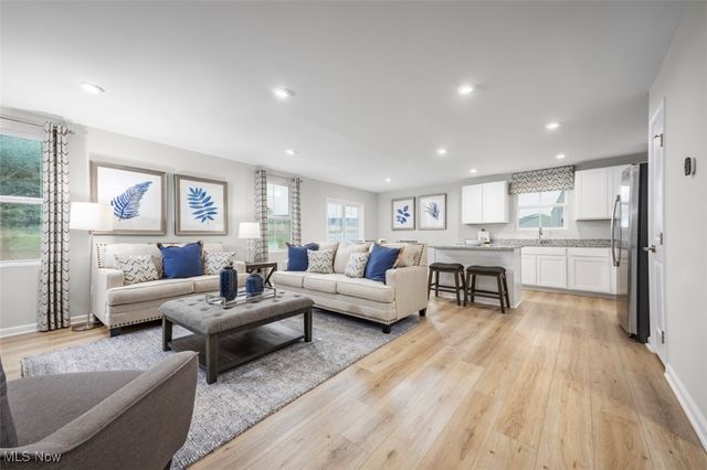 25 Arlington Circle, Wickliffe, OH 44092