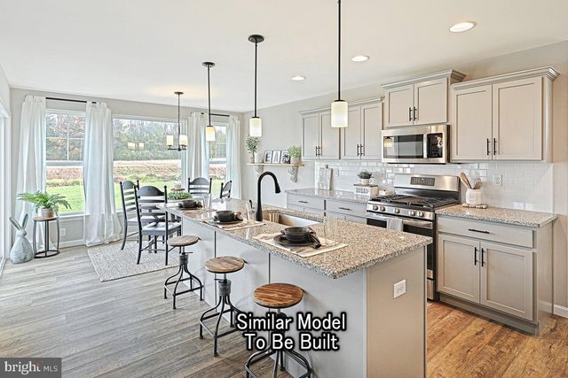 REVERE PLAN AT WOODLYNN PRESERVE, Selinsgrove, PA 17870