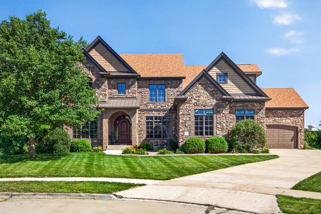 4062 NW 171st Court, Clive, IA 50325