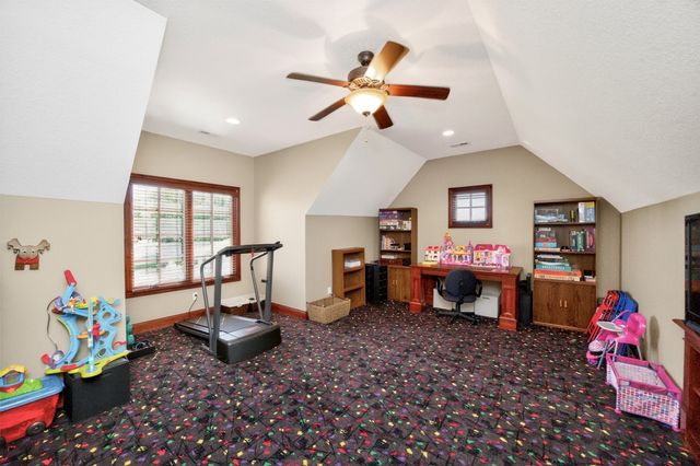4062 NW 171st Court, Clive, IA 50325
