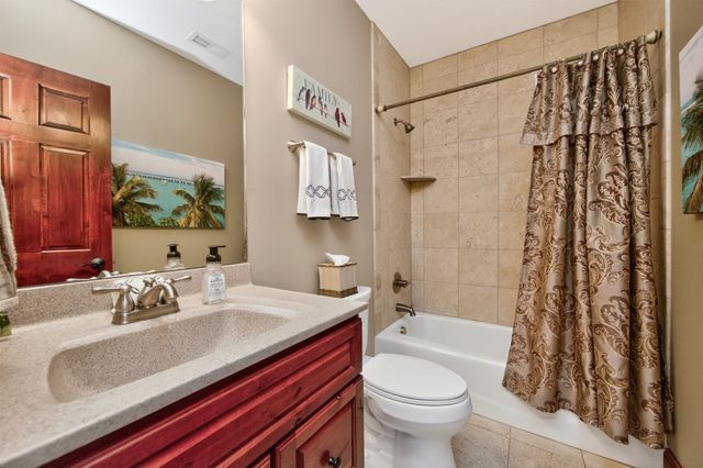 4062 NW 171st Court, Clive, IA 50325
