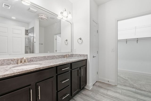 473 Stonegate Dr, Lebanon, TN 37090