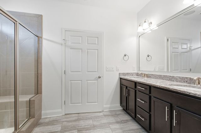 473 Stonegate Dr, Lebanon, TN 37090