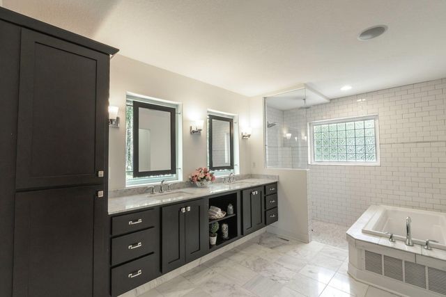 15622 Michele Lane, Eden Prairie, MN 55346