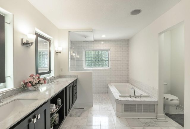 15622 Michele Lane, Eden Prairie, MN 55346