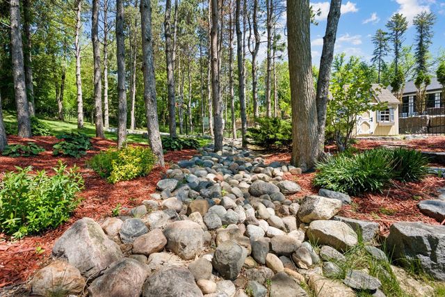 15622 Michele Lane, Eden Prairie, MN 55346