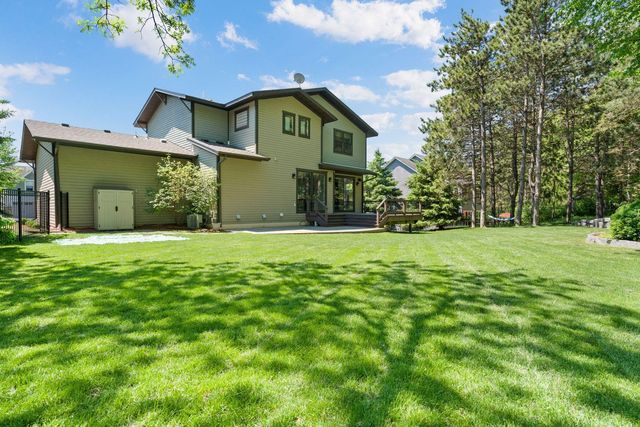 15622 Michele Lane, Eden Prairie, MN 55346