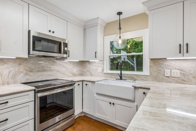 108 Poteat Pl, Franklin, TN 37064