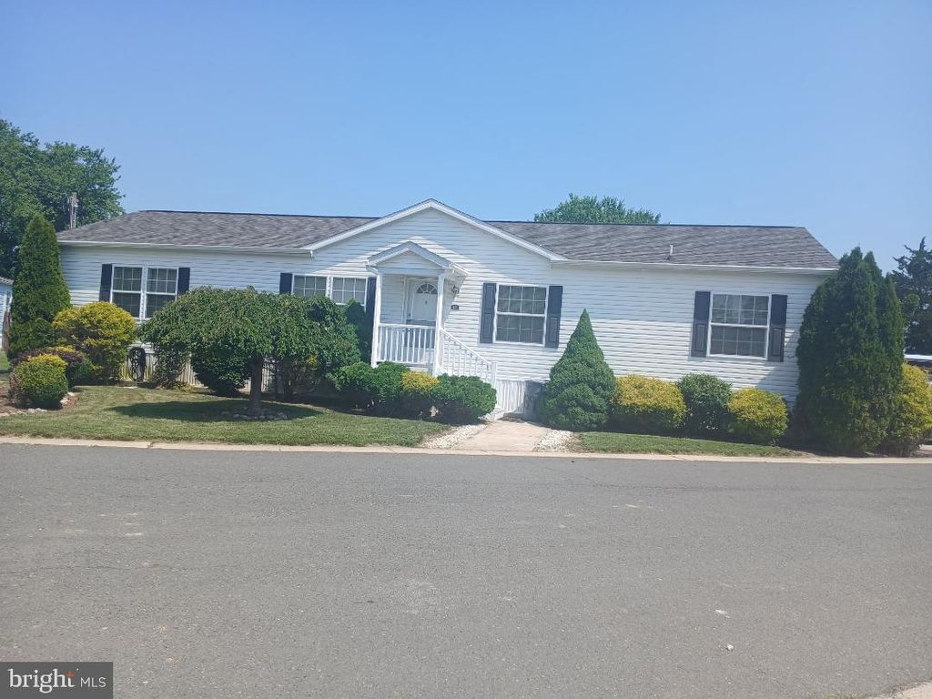 511 WRIGHTSTOWN SYKESVILLE RD #189, WRIGHTSTOWN, NJ 08562 — exterior