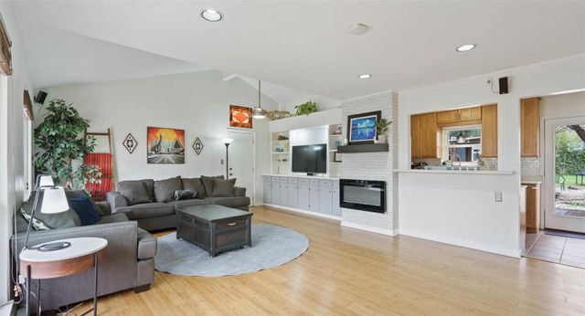 3004 Burning Oak DR, Austin, TX 78704