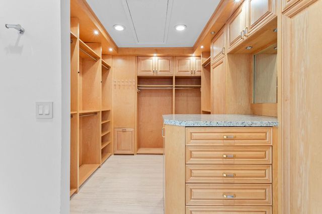 2 Sloans Curve Drive, Palm Beach, FL 33480