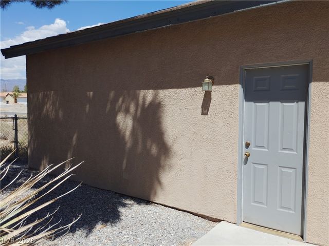1420 East Pocahontas Avenue 4, Pahrump, NV 89048