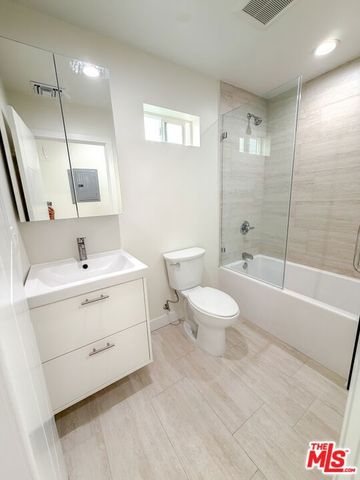 326 E Randolph Street A, Glendale, CA 91207