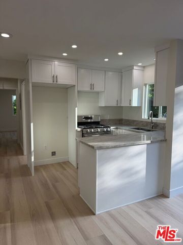 326 E Randolph Street A, Glendale, CA 91207