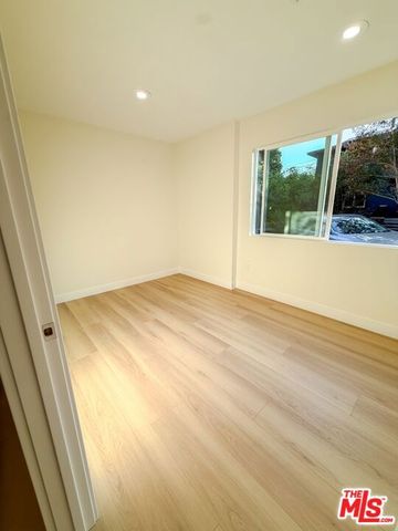 326 E Randolph Street A, Glendale, CA 91207