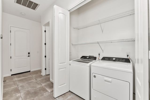 8010 Falcon View Dr, Antelope, CA 95843
