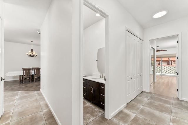 8010 Falcon View Dr, Antelope, CA 95843