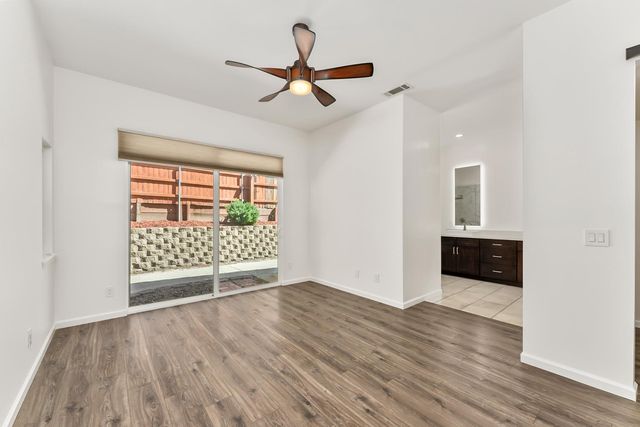 8010 Falcon View Dr, Antelope, CA 95843