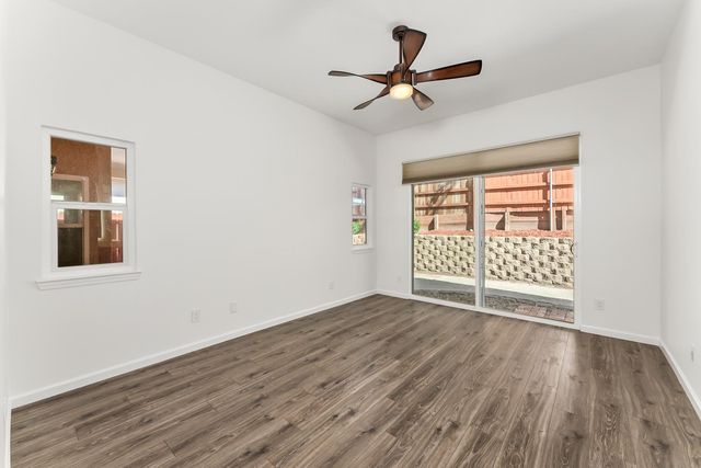 8010 Falcon View Dr, Antelope, CA 95843
