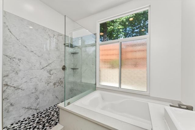 8010 Falcon View Dr, Antelope, CA 95843