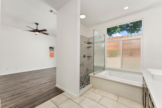 8010 Falcon View Dr, Antelope, CA 95843