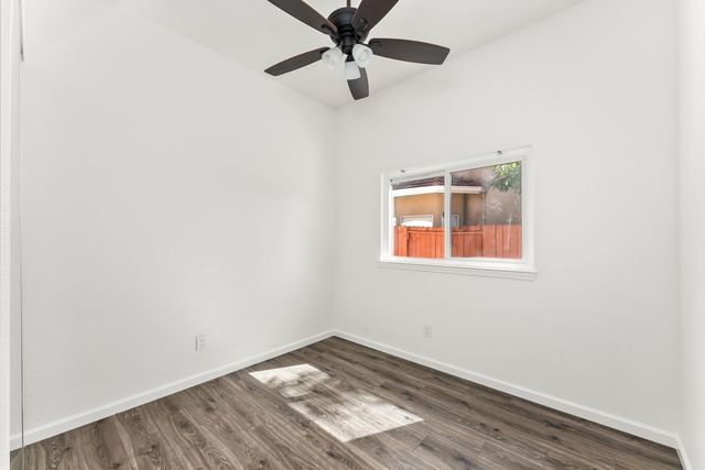 8010 Falcon View Dr, Antelope, CA 95843
