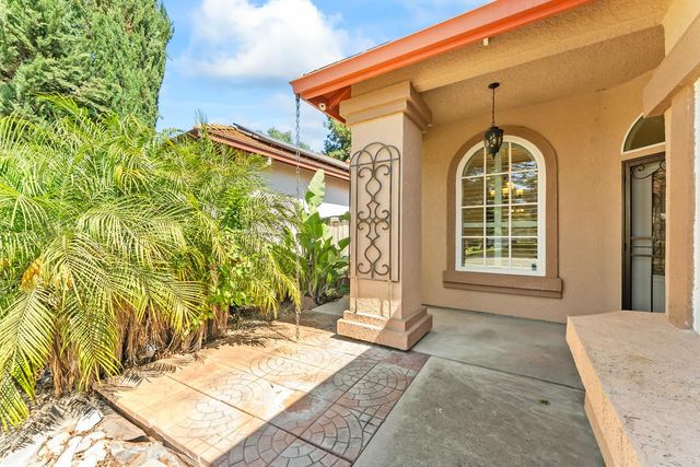 8010 Falcon View Dr, Antelope, CA 95843