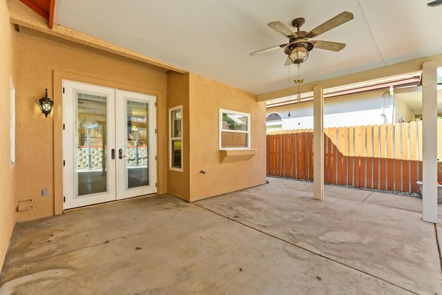 8010 Falcon View Dr, Antelope, CA 95843