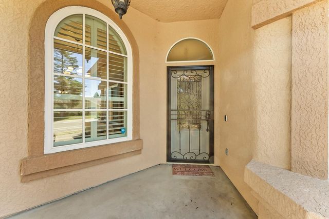 8010 Falcon View Dr, Antelope, CA 95843