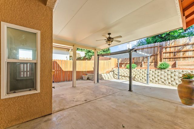 8010 Falcon View Dr, Antelope, CA 95843