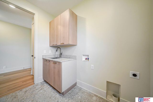 8440 Birkett Place, Lincoln, NE 68516