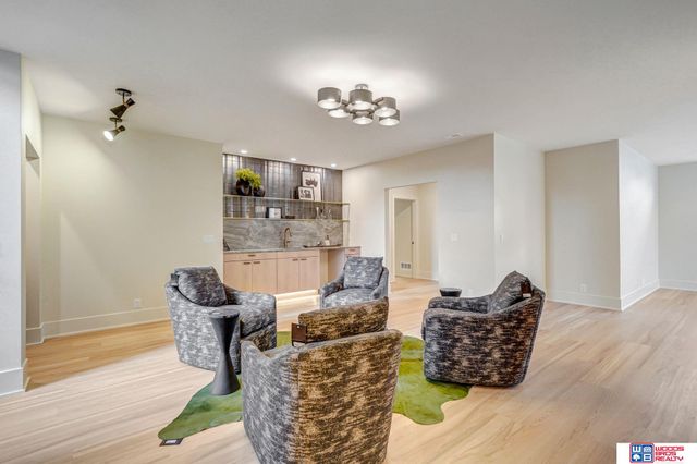 8440 Birkett Place, Lincoln, NE 68516