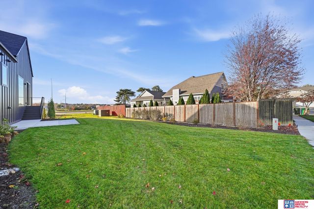 8440 Birkett Place, Lincoln, NE 68516
