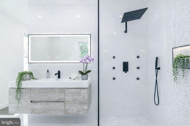 414 BAY DR, Stevensville, MD 21666