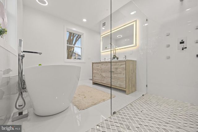 414 BAY DR, Stevensville, MD 21666