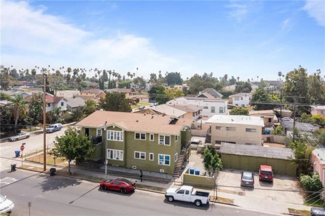 2103 3rd Avenue, Los Angeles, CA 90018