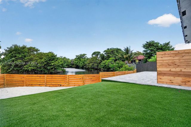 655 NW 24th Ave 0, Fort Lauderdale, FL 33311