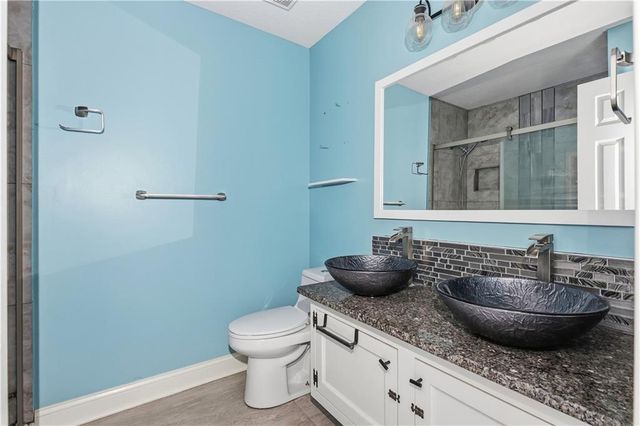 1604 S 105th Street, Edwardsville, KS 66111
