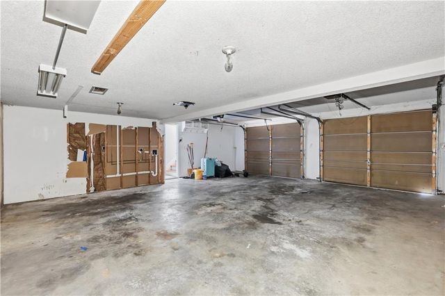 1604 S 105th Street, Edwardsville, KS 66111