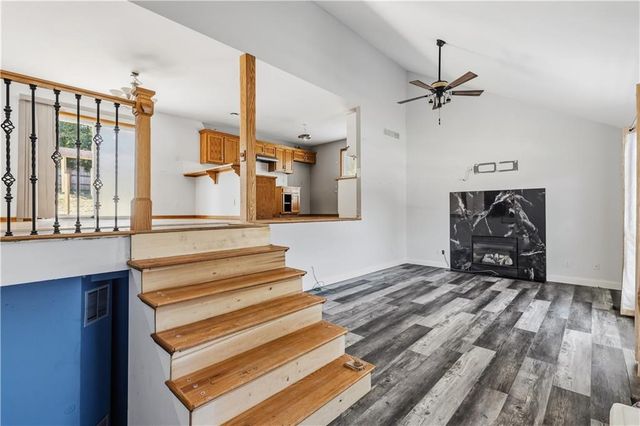 1604 S 105th Street, Edwardsville, KS 66111