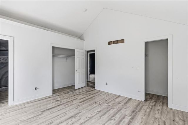 1604 S 105th Street, Edwardsville, KS 66111