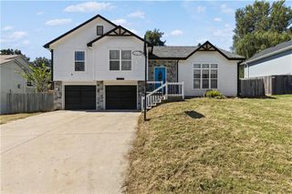 1604 S 105th Street, Edwardsville, KS 66111