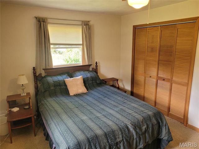 20 Pin Oak Drive, Highland, IL 62249